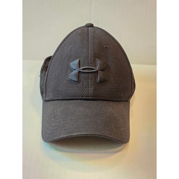 Under Armour Classic Fit Black Baseball Cap Hat Fitted Size MD/LG - Picture 1 of 4